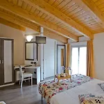 Otel Di Colico