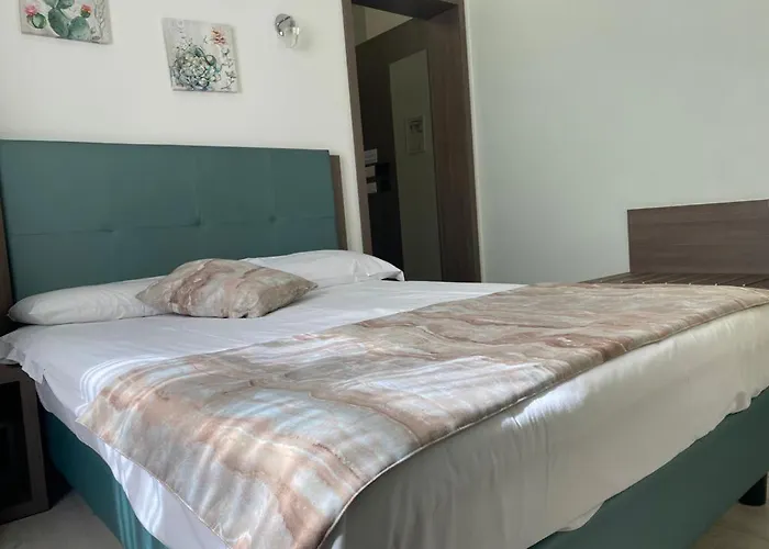 Hotel Di 4*