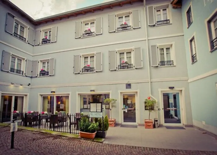 Di Hotel 4*