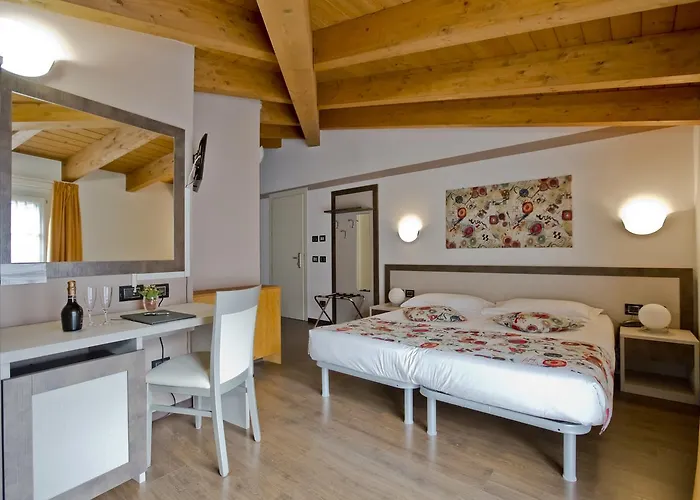 Di Hotel 4*
