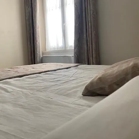 Di 4*