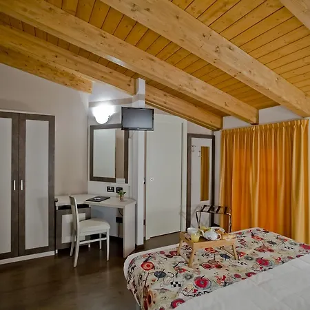 Hotel Di Colico