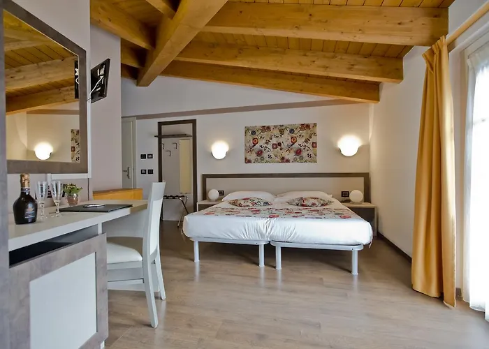 Hotel Di 4*